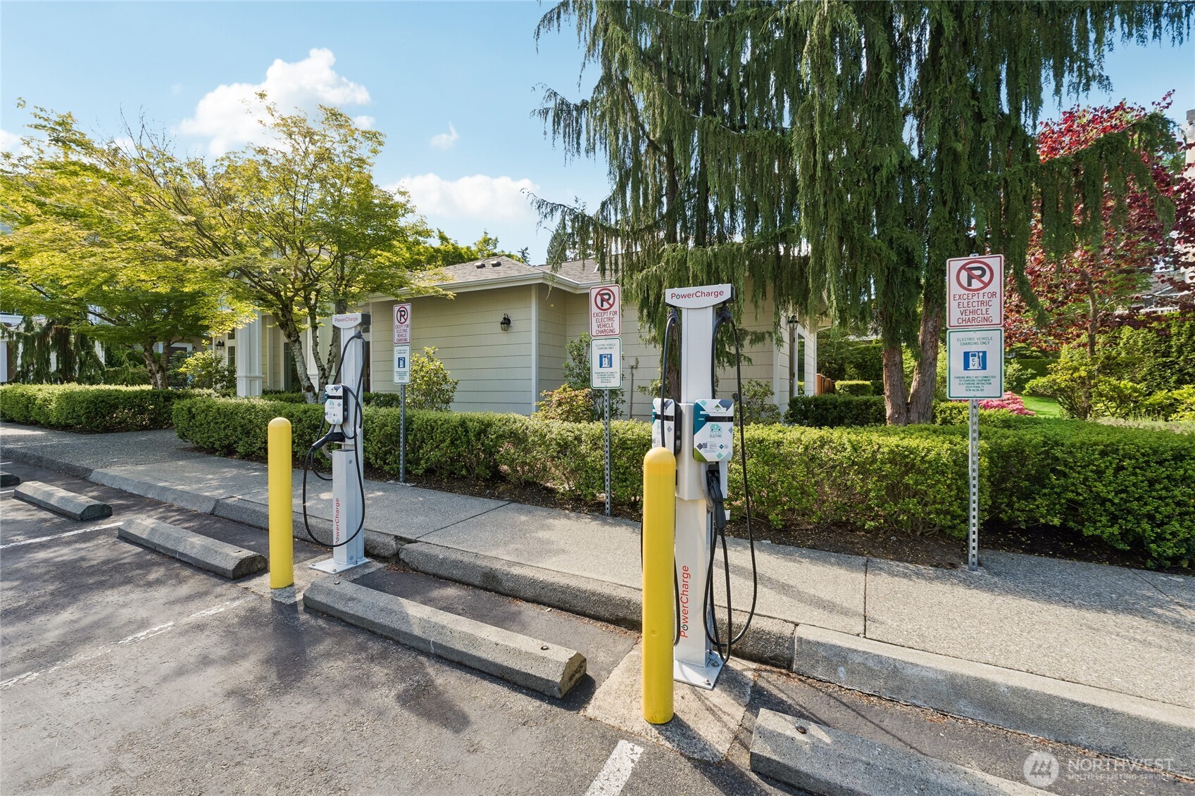 11899 Northeast 163rd Place Bothell, WA 98011 - Photo 35 of 37