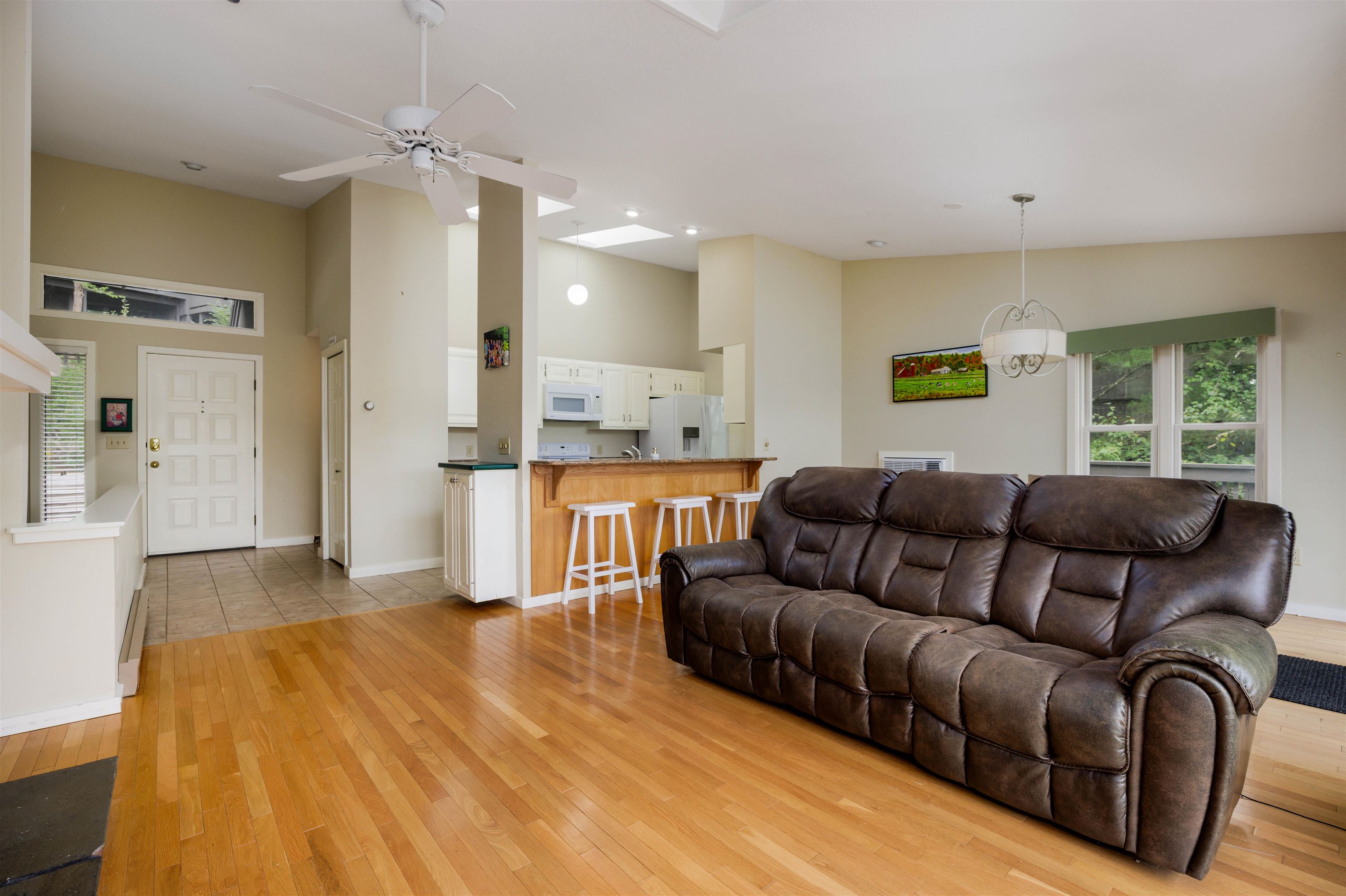 443 Alden Partridge Road, Unit 3D Hartford, VT 05059 - Photo 9 of 41 Gallery Image 9