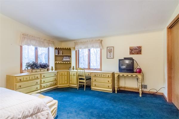 49 Botsford Road Newton, MA 02467 - Photo 17 of 27
