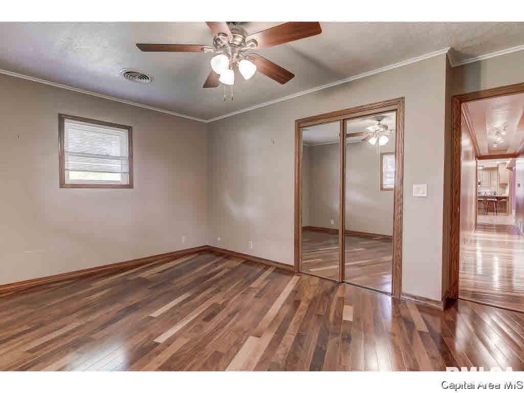 7880 Gooseberry Lane Springfield, IL 62707 - Photo 8 of 34 Gallery Image 8