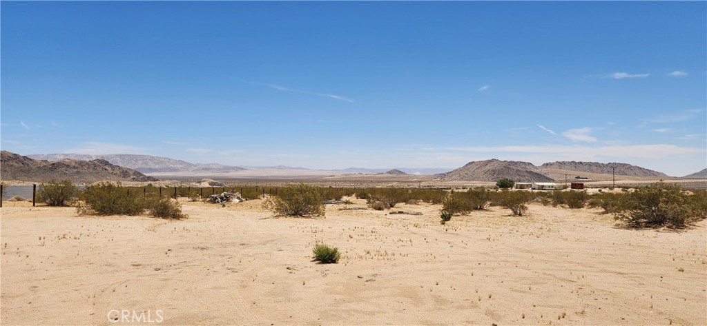 4675 Kickapoo Trail Landers, CA 92285 - Photo 13 of 14 a view of lake view and mountain view