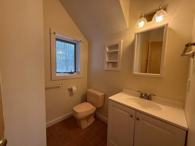 $1,600 | 118 Highway 30, Unit 1, Newfane, VT 05345