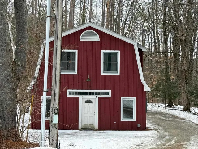 $1,600 | 118 Highway 30, Unit 1, Newfane, VT 05345