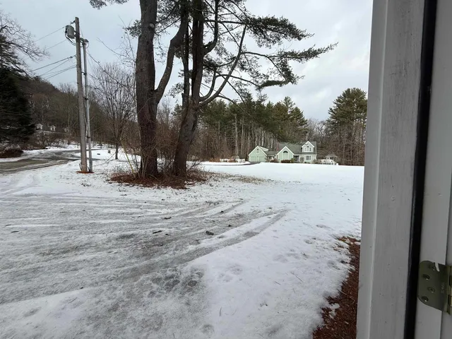 $1,600 | 118 Highway 30, Unit 1, Newfane, VT 05345