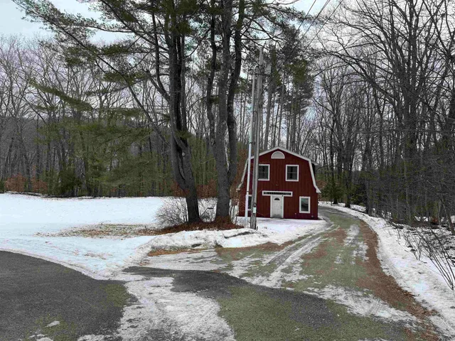 $1,600 | 118 Highway 30, Unit 1, Newfane, VT 05345