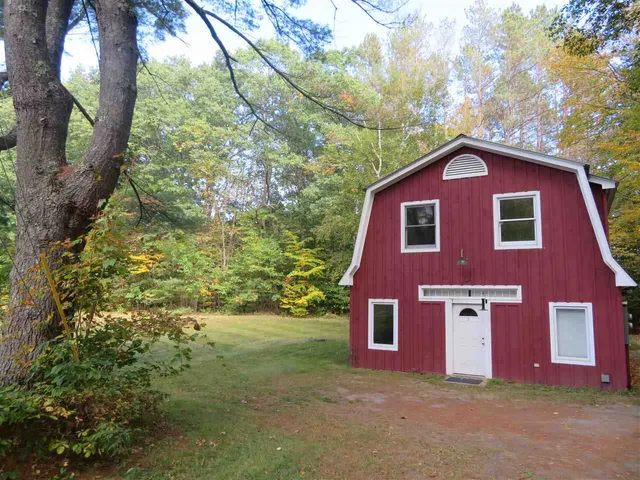 $1,600 | 118 Highway 30, Unit 1, Newfane, VT 05345