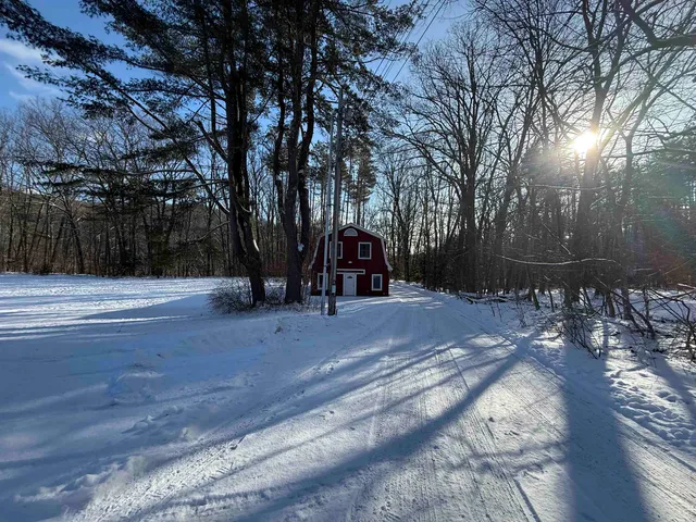 $1,600 | 118 Highway 30, Unit 1, Newfane, VT 05345