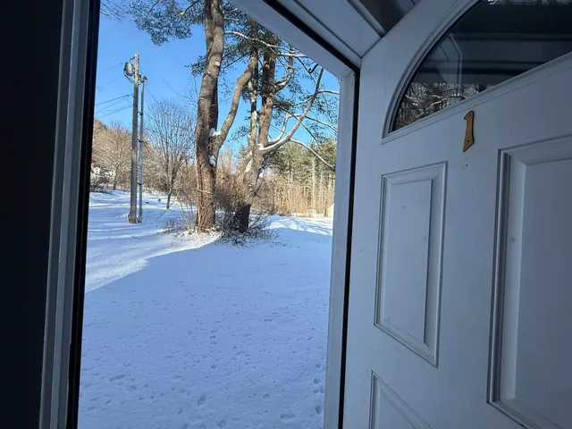 $1,600 | 118 Highway 30, Unit 1, Newfane, VT 05345