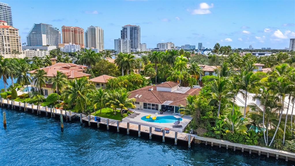 2701 Aqua Vista Boulevard Fort Lauderdale, FL 33301 - Photo 15 of 21 a view of a city with tall buildings