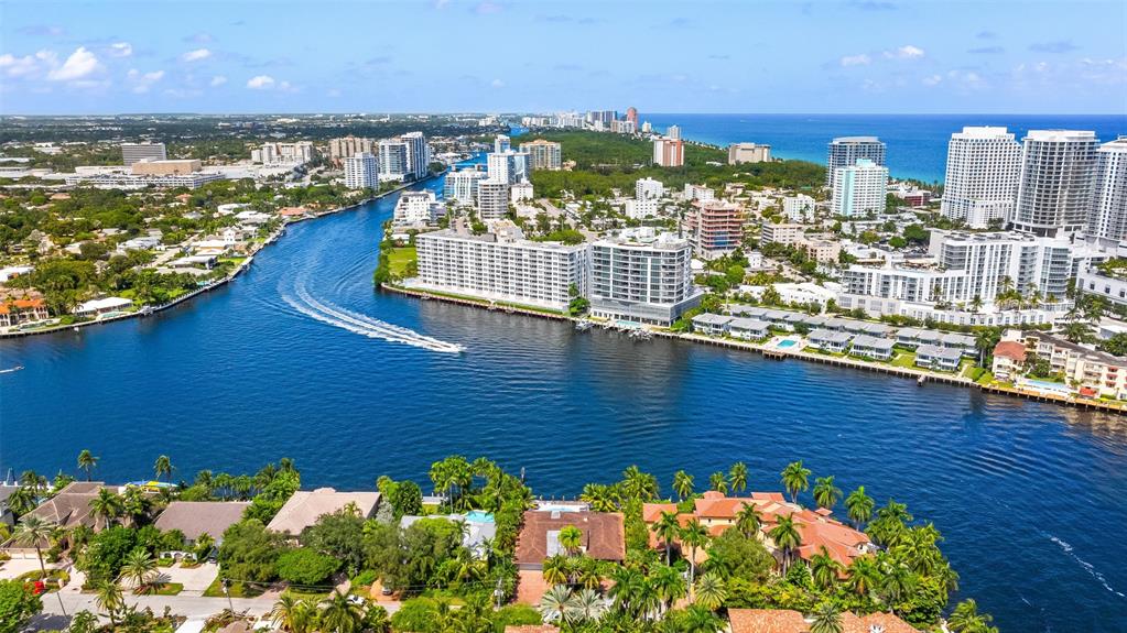 2701 Aqua Vista Boulevard Fort Lauderdale, FL 33301 - Photo 7 of 21 a view of a city with an ocean view
