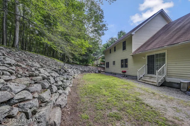 $416,000 | 354 Eastshore Drive, East Stroudsburg, PA 18301