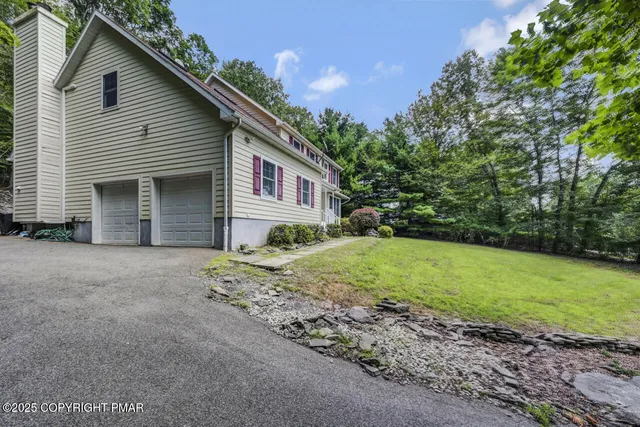 $416,000 | 354 Eastshore Drive, East Stroudsburg, PA 18301