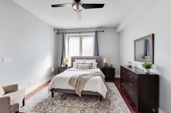 $289,000 | 1670 Mill Street, Unit 207, Des Plaines, IL 60016