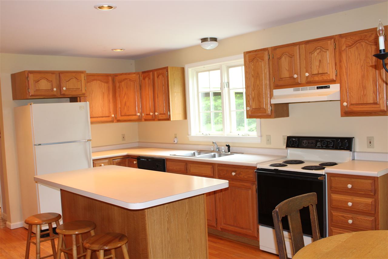 44 Concord Stage Road Dunbarton, NH 03046 - Photo 10 of 18