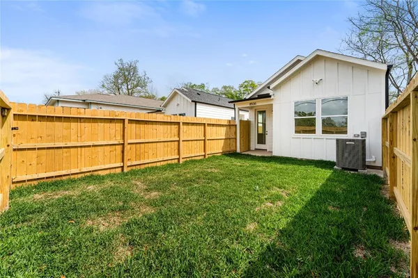 $1,650 | 8506 Wileyvale Road, Unit A, Houston, TX 77016
