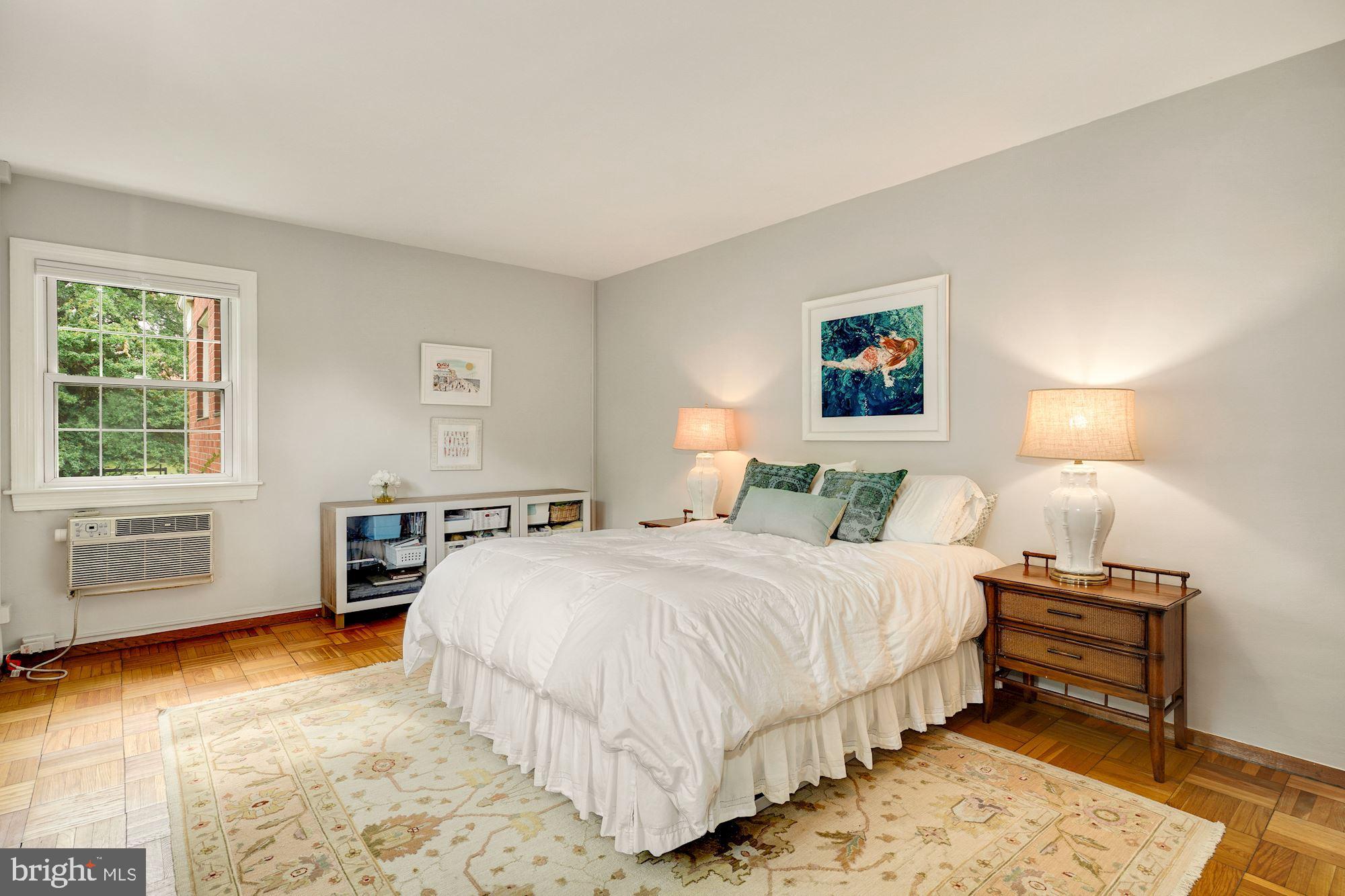 1806 Preston Road Alexandria, VA 22302 - Photo 13 of 42 Spacious primary bedroom
