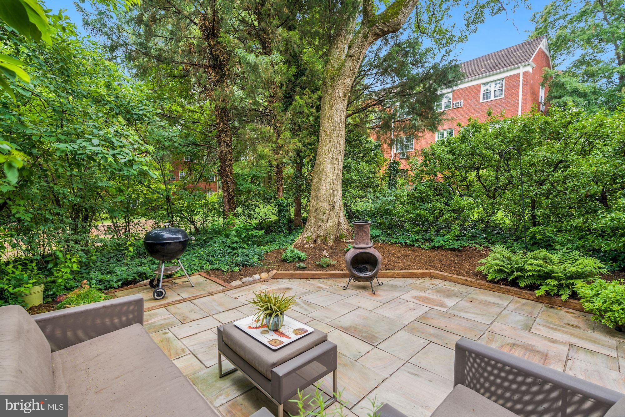 1806 Preston Road Alexandria, VA 22302 - Photo 23 of 42 Private patio w/ beautiful natural stone