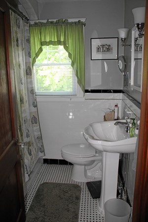 29 Virginia Road Quincy, MA 02169 - Photo 15 of 26 Gallery Image 15