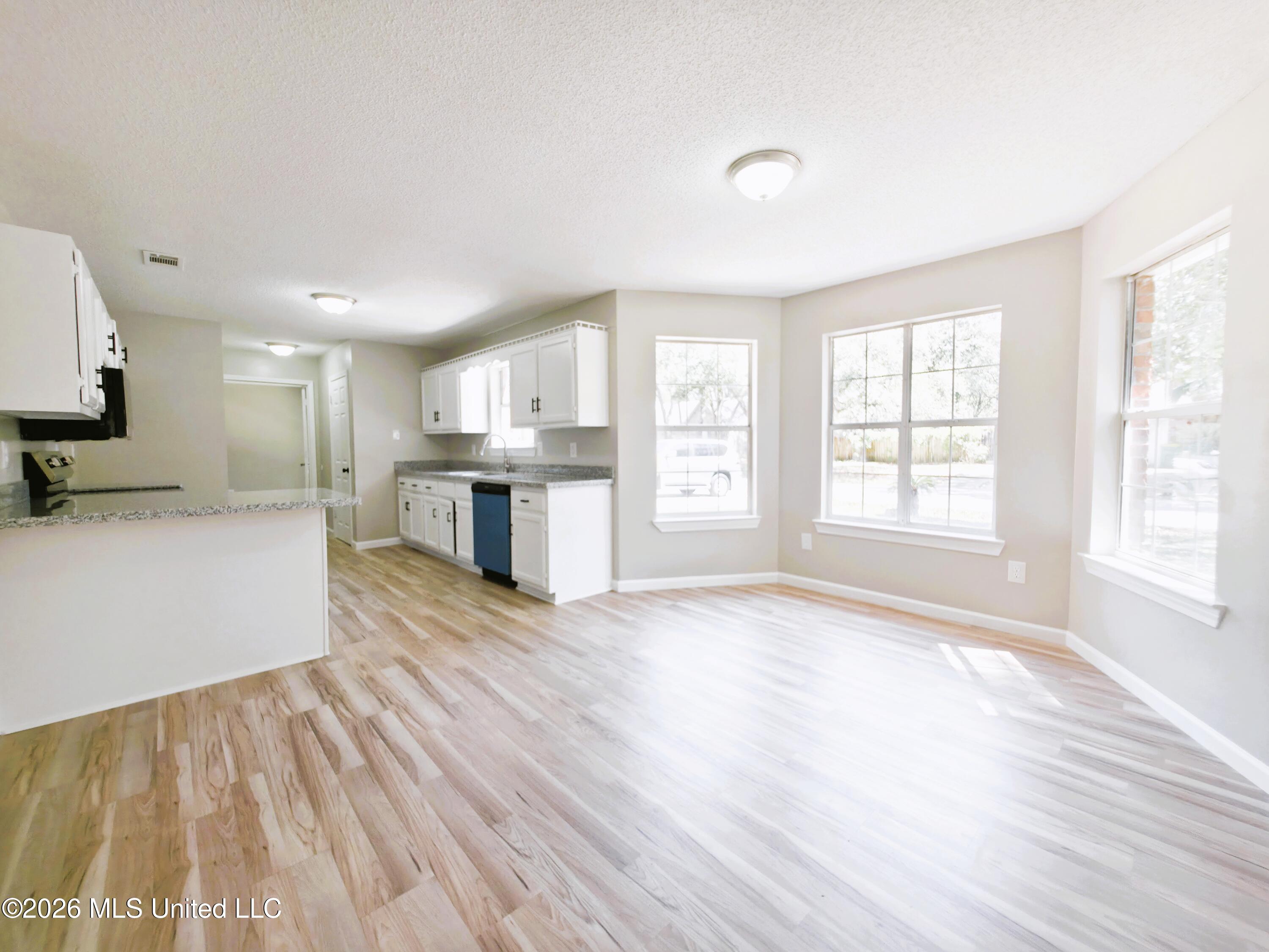 8816 Mermaid Avenue Ocean Springs, MS 39564 - Photo 11 of 26 20260328_120501