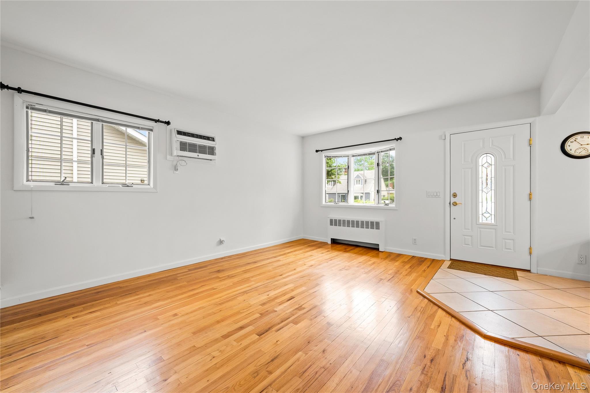 54 Edgewood Road Port Washington, NY 11050 - Photo 4 of 25