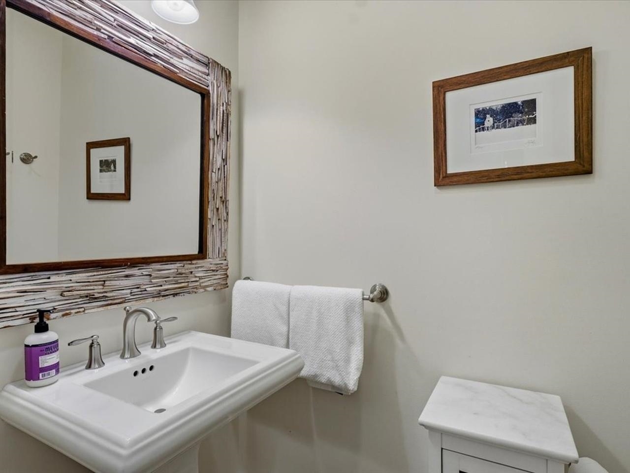 185 Maple Road Stowe, VT 05672 - Photo 18 of 49