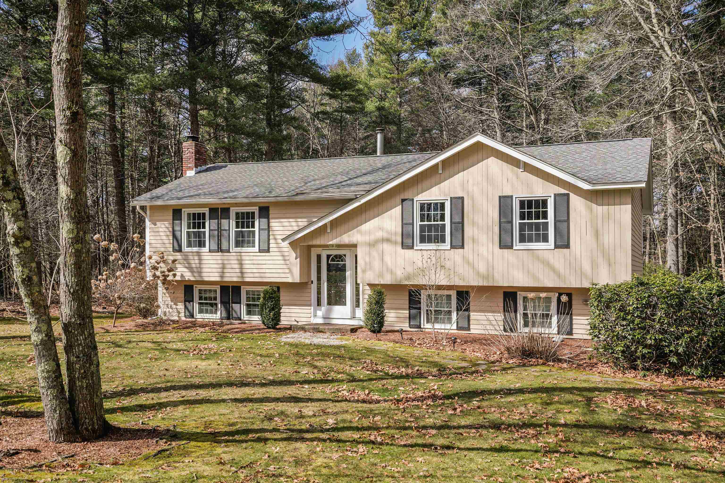 6 Millstone Road Windham, NH 03087 - Photo 1 of 35