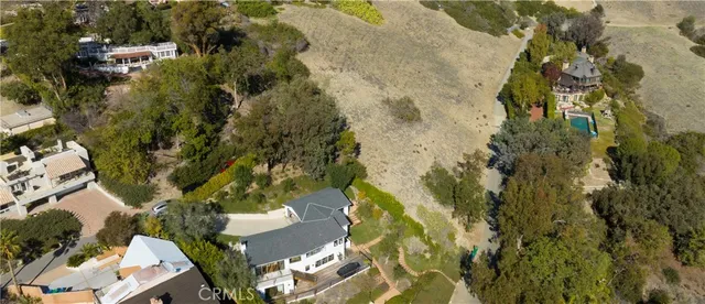 $1,750,000 | 1950 Upper Rim Rock Road, Laguna Beach, CA 92651