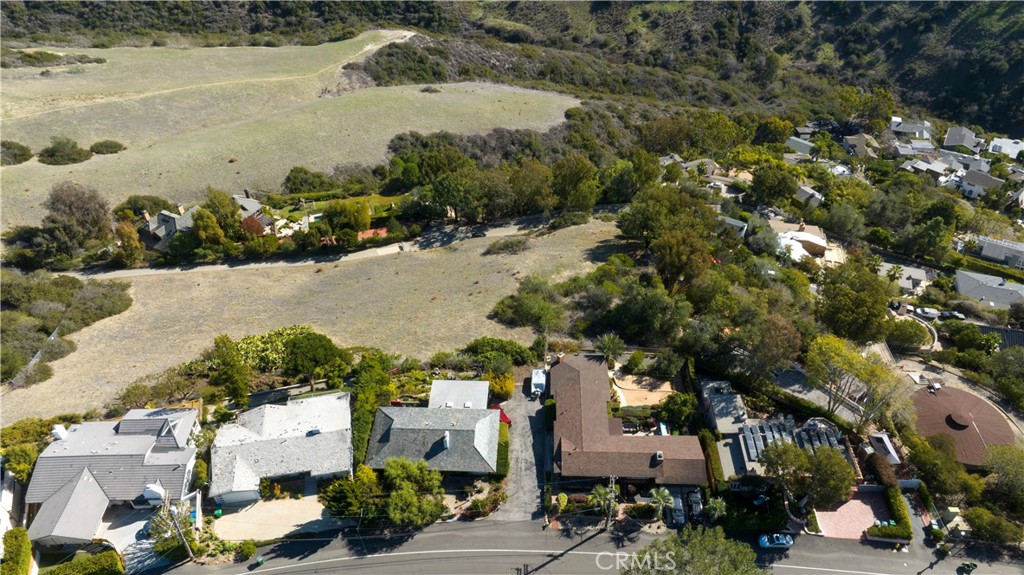 1950 Upper Rim Rock Road Laguna Beach, CA 92651 - Photo 5 of 14
