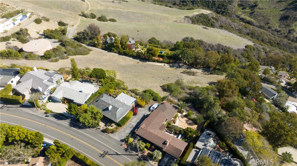 1950 Upper Rim Rock Road Laguna Beach, CA 92651 - Photo 6 of 14