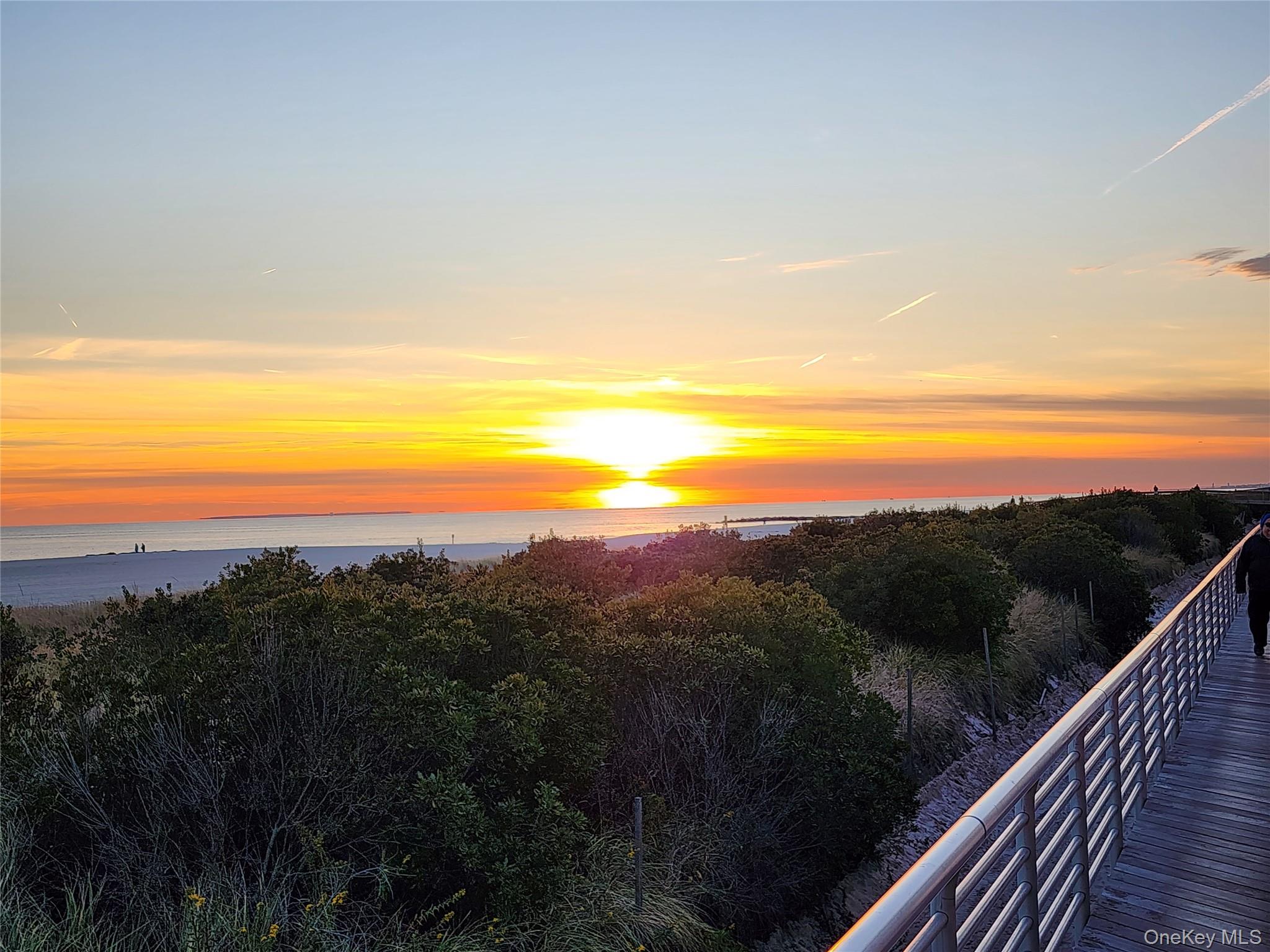 522 Shore Road, Unit 2AA Long Beach, NY 11561 - Photo 24 of 32 a view of city and mountain