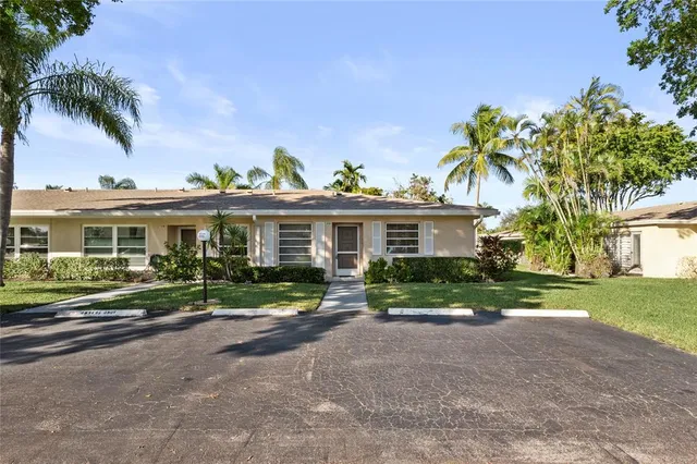 $2,000 | 8729 Chevy Chase Drive, Unit 145, Boca Raton, FL 33433