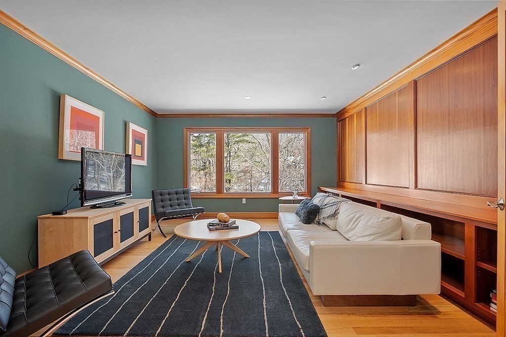 300 South Great Road Lincoln, MA 01773 - Photo 14 of 41