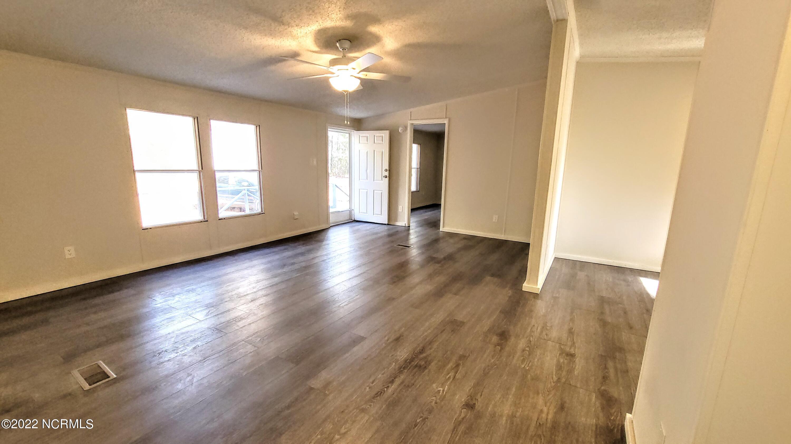 4261 Blue Banks Loop Road Northeast Leland, NC 28451 - Photo 5 of 23 20221213_130635