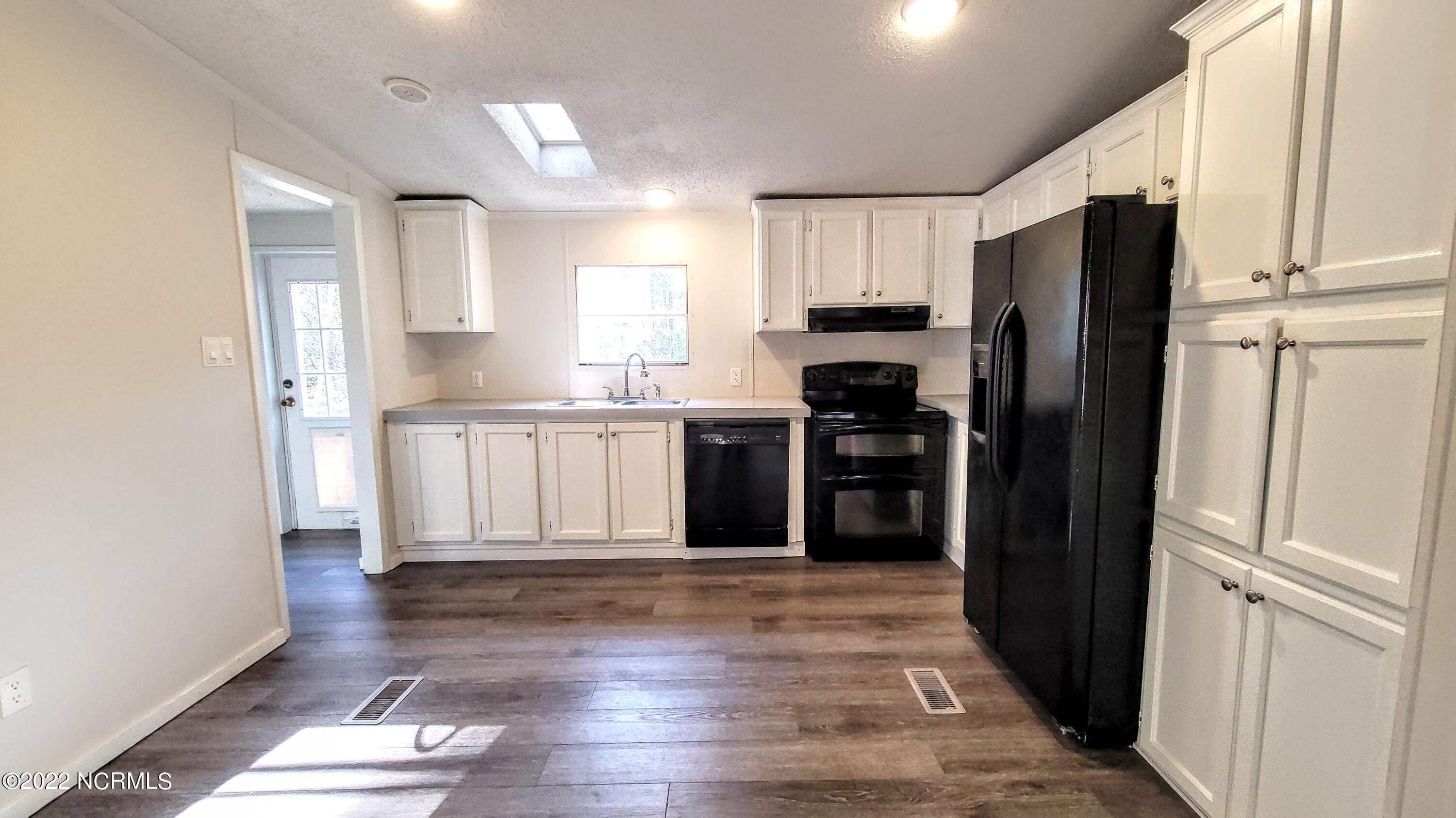 4261 Blue Banks Loop Road Northeast Leland, NC 28451 - Photo 7 of 23 20221213_130648
