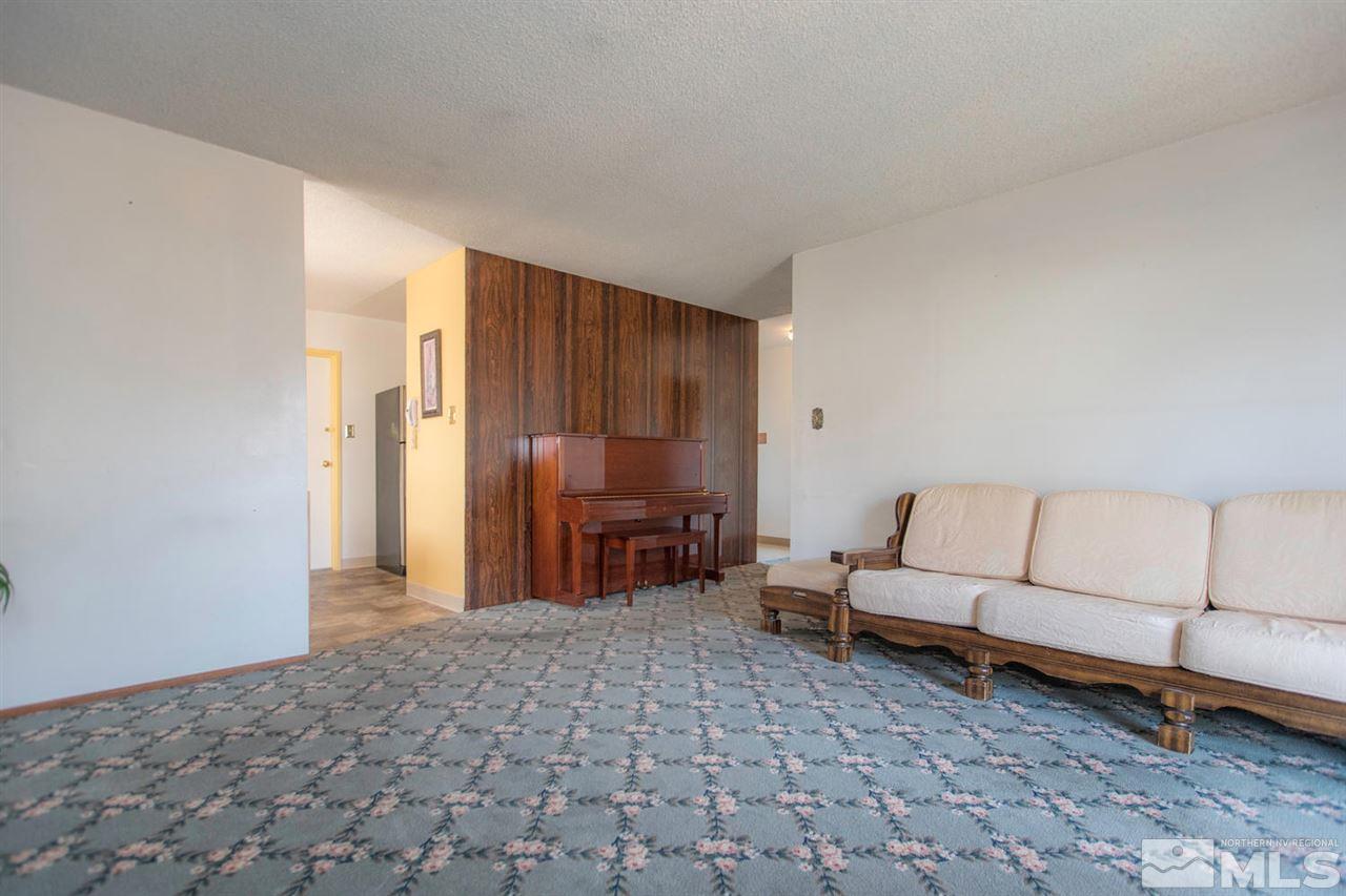 2180 Platora Way Reno, NV 89512 - Photo 4 of 19 Photo 4