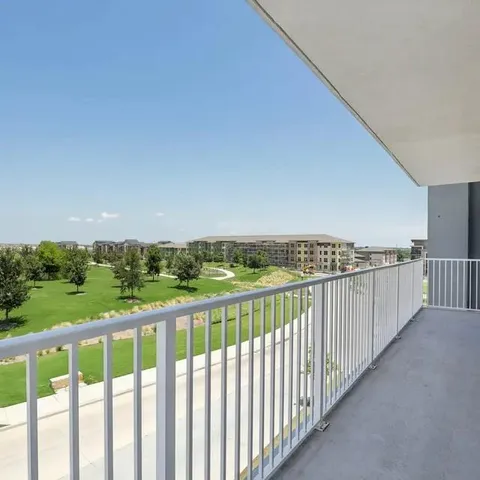 $1,599 | 3130 Heritage Trail, Unit 1220, Denton, TX 76201