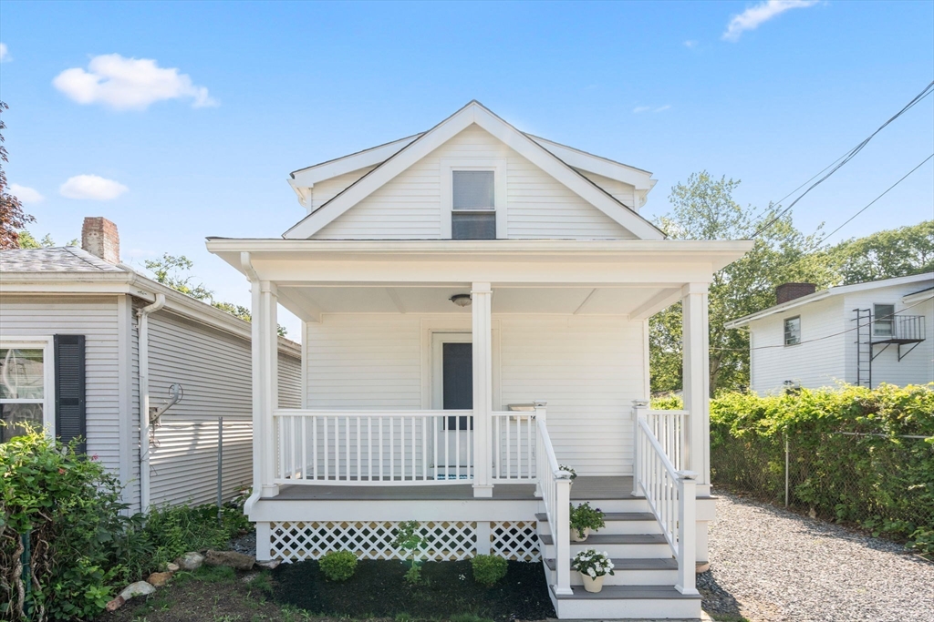 42 Riverside Avenue Swansea, MA 02777 - Photo 2 of 23