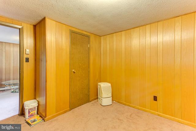 7481 Supinlick Ridge Road Basye, VA 22842 - Photo 16 of 29 Bedroom