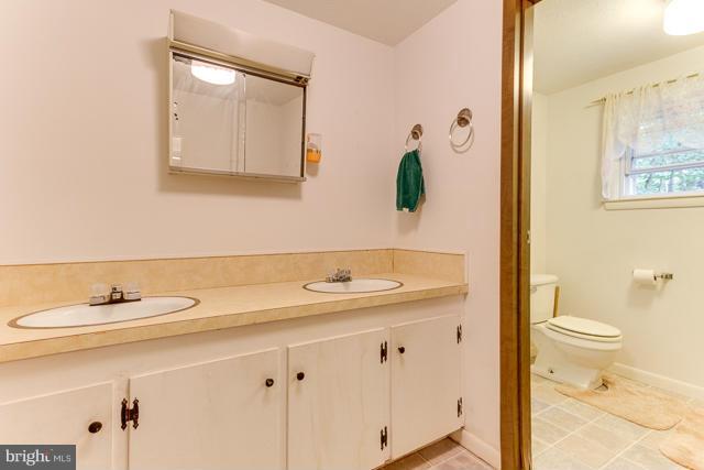 7481 Supinlick Ridge Road Basye, VA 22842 - Photo 21 of 29 Bath
