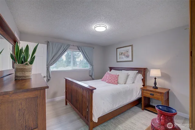 $810,000 | 3702 201st Place Southwest, Lynnwood, WA 98036