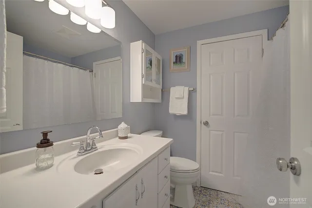 $810,000 | 3702 201st Place Southwest, Lynnwood, WA 98036