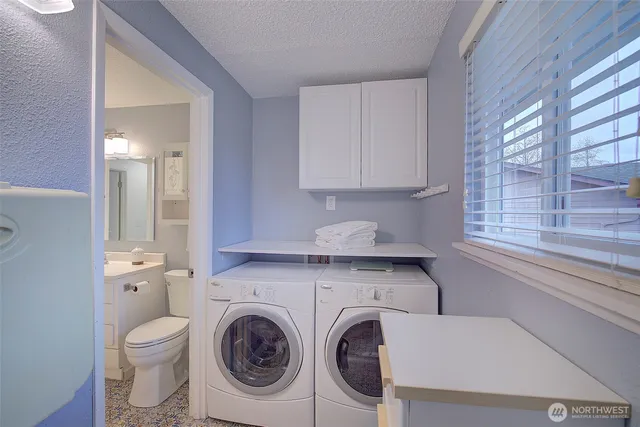 $810,000 | 3702 201st Place Southwest, Lynnwood, WA 98036