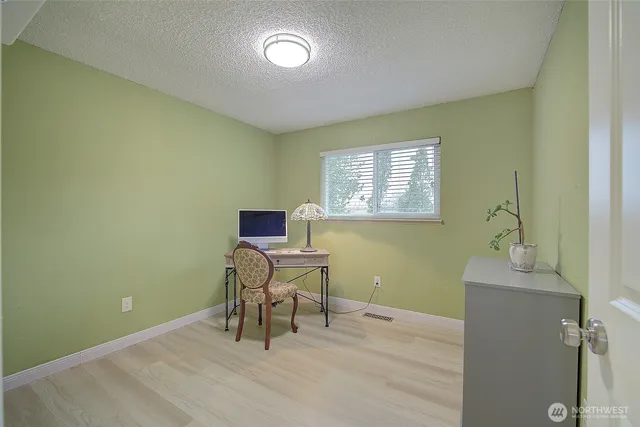 $810,000 | 3702 201st Place Southwest, Lynnwood, WA 98036