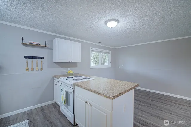 $810,000 | 3702 201st Place Southwest, Lynnwood, WA 98036