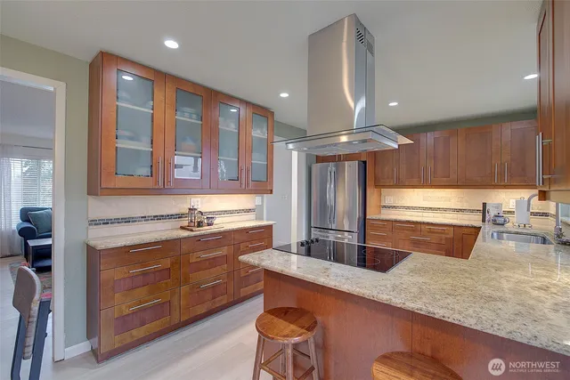 $810,000 | 3702 201st Place Southwest, Lynnwood, WA 98036