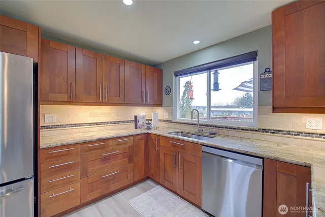 $810,000 | 3702 201st Place Southwest, Lynnwood, WA 98036