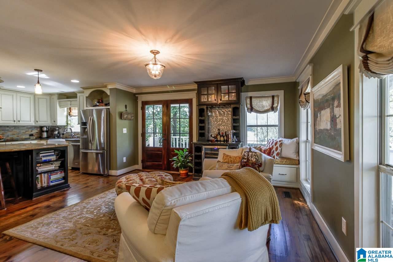 691 Kennedy Road Gardendale, AL 35071 - Photo 6 of 28