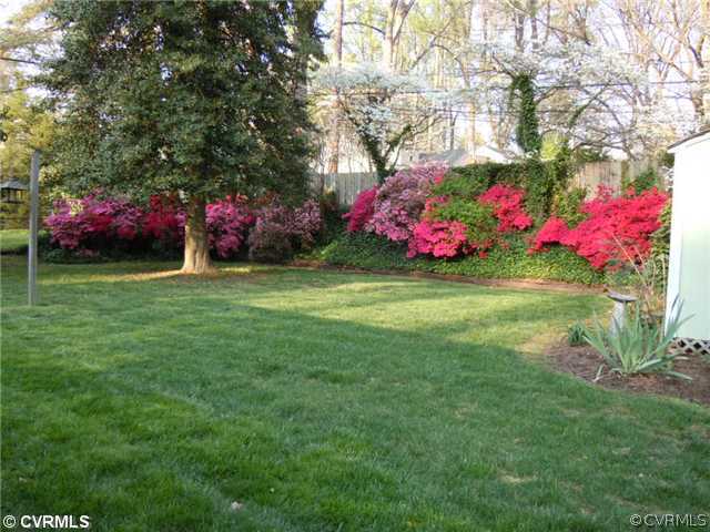 703 Baldwin Road Richmond, VA 23229 - Photo 12 of 12 Yard/Garden