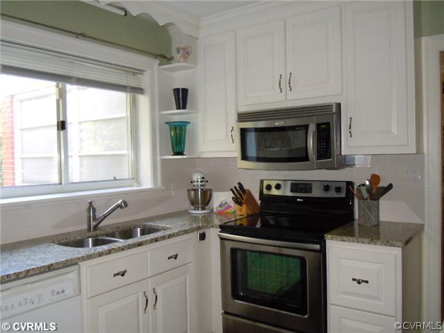 703 Baldwin Road Richmond, VA 23229 - Photo 8 of 12 Kitchen