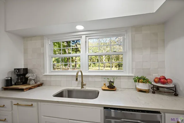 $598,000 | 15492 La Highway, St. Francisville, LA 70775